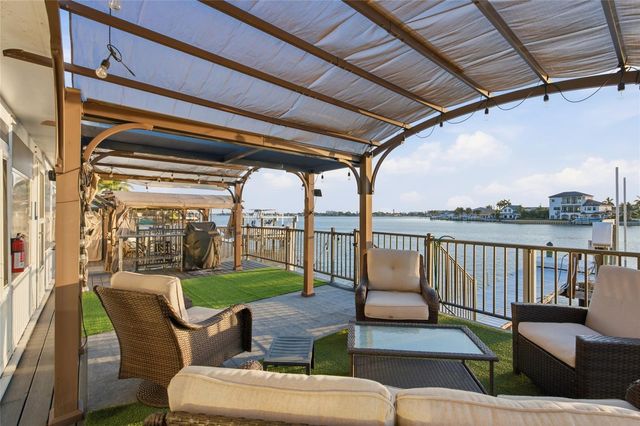 1818 DOLPHIN BOULEVARD S, St Petersburg, FL 33707