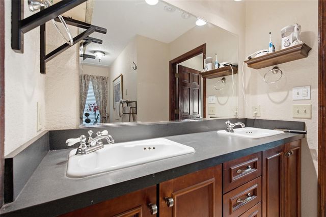 1818 DOLPHIN BOULEVARD S, St Petersburg, FL 33707