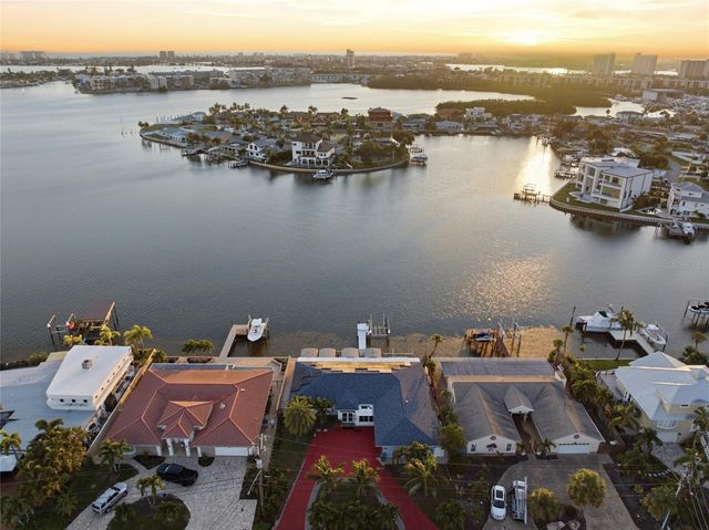 1818 DOLPHIN BOULEVARD S, St Petersburg, FL 33707