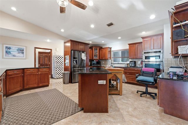 1818 DOLPHIN BOULEVARD S, St Petersburg, FL 33707
