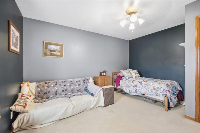 502 NE Fox Trail Drive, Blue Springs, MO 64014