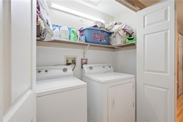 502 NE Fox Trail Drive, Blue Springs, MO 64014