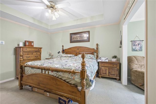 502 NE Fox Trail Drive, Blue Springs, MO 64014