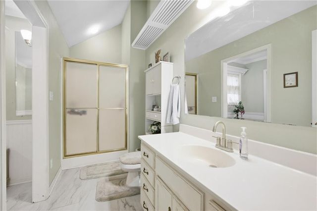 502 NE Fox Trail Drive, Blue Springs, MO 64014