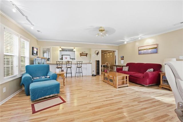 502 NE Fox Trail Drive, Blue Springs, MO 64014