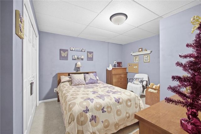 502 NE Fox Trail Drive, Blue Springs, MO 64014