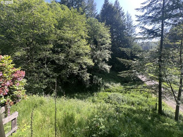 95007 NORTH WAY Ln, North Bend, OR 97459