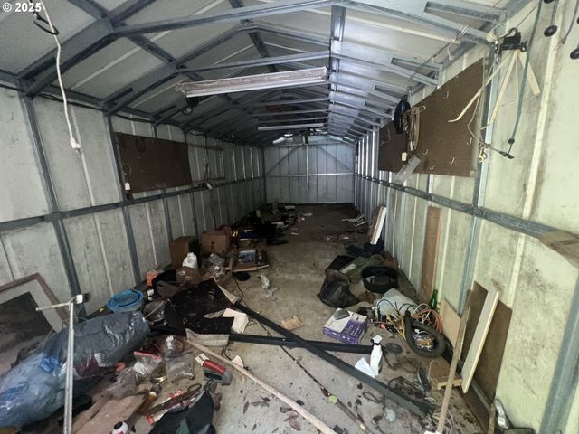 95007 NORTH WAY Ln, North Bend, OR 97459