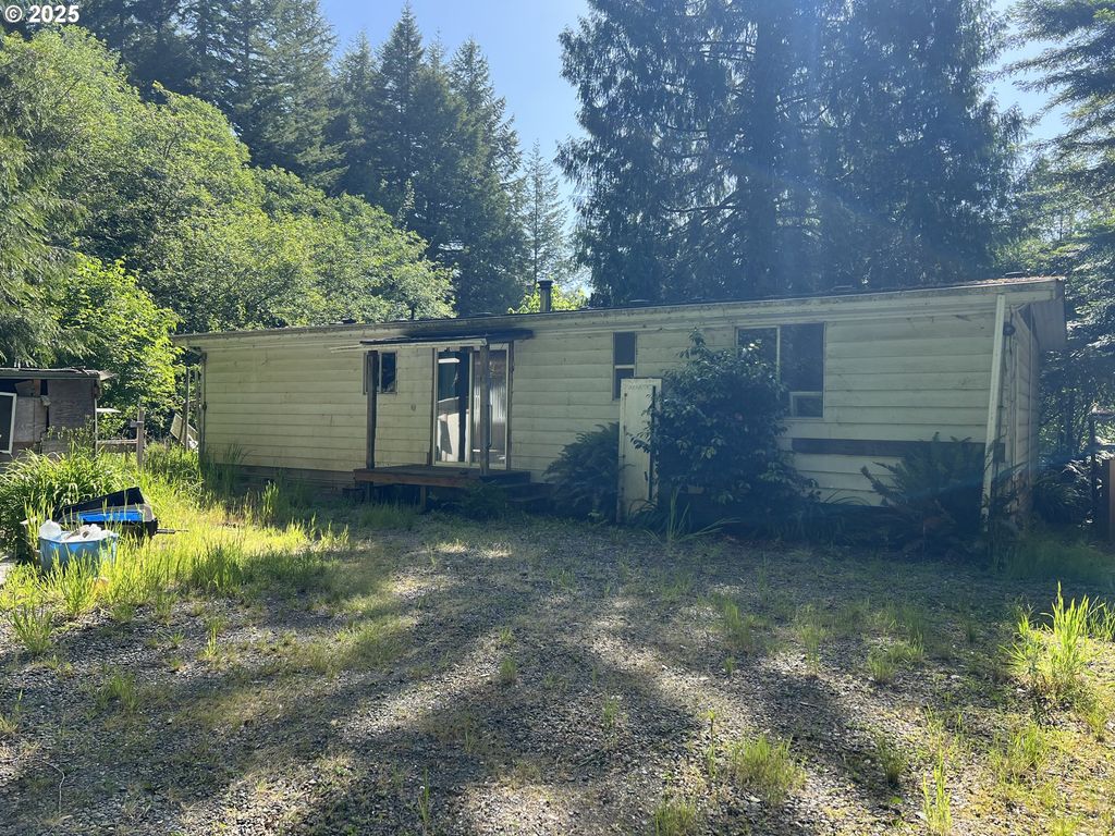 95007 NORTH WAY Ln, North Bend, OR 97459