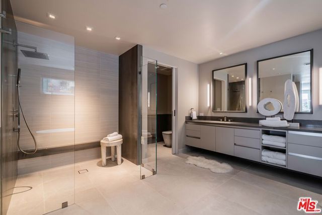 2391 Roscomare Road 401, Los Angeles, CA 90077