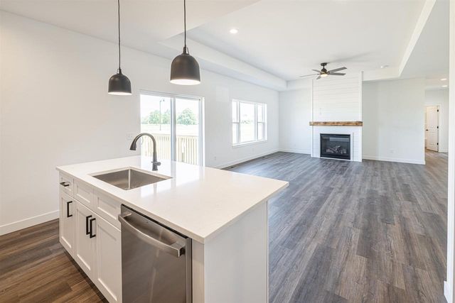 1744 E Kyle Circle, Beloit, WI 53511