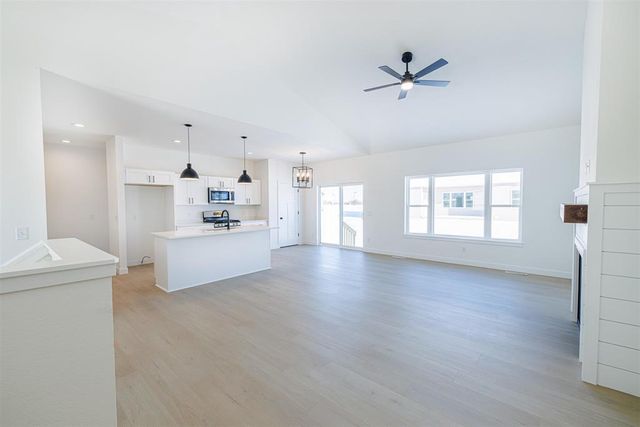 1744 E Kyle Circle, Beloit, WI 53511