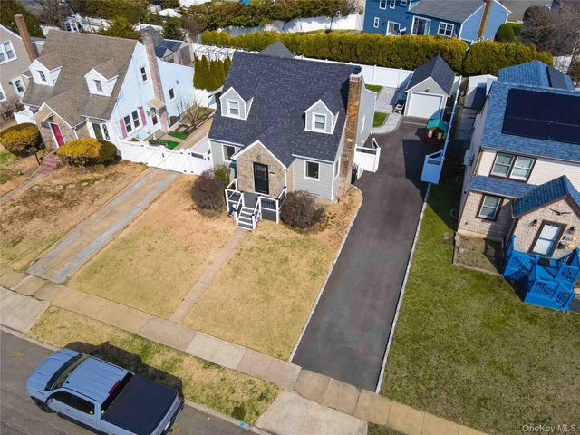 2381 Yorktown Street, Oceanside, NY 11572