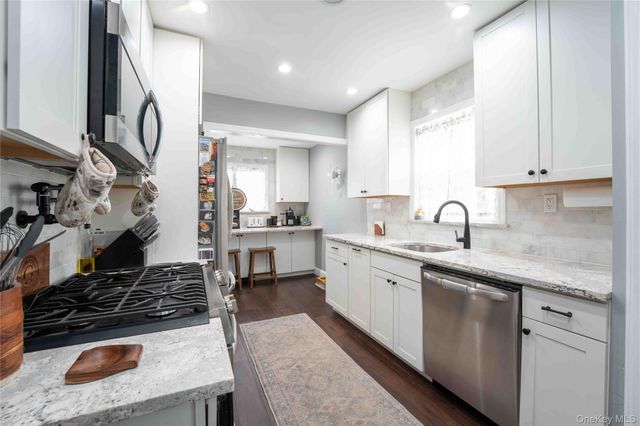 2381 Yorktown Street, Oceanside, NY 11572