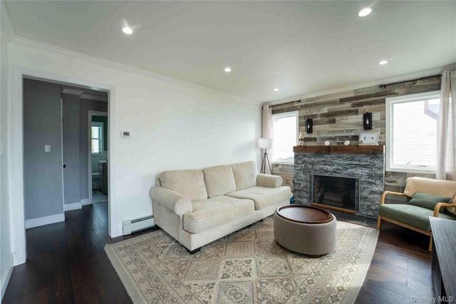 2381 Yorktown Street, Oceanside, NY 11572