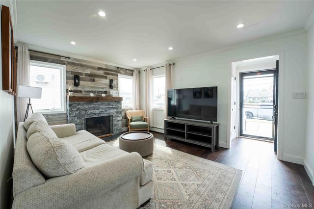 2381 Yorktown Street, Oceanside, NY 11572