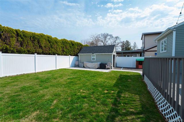 2381 Yorktown Street, Oceanside, NY 11572