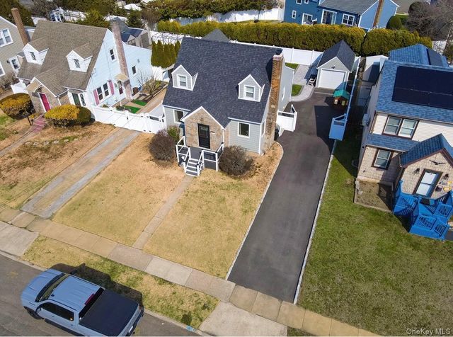 2381 Yorktown Street, Oceanside, NY 11572