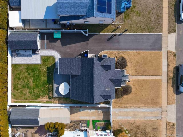 2381 Yorktown Street, Oceanside, NY 11572