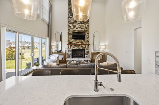 53 River Watch Way, Winchester, TN 37398