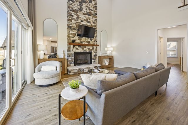 53 River Watch Way, Winchester, TN 37398