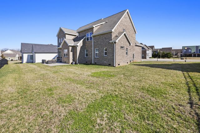 53 River Watch Way, Winchester, TN 37398