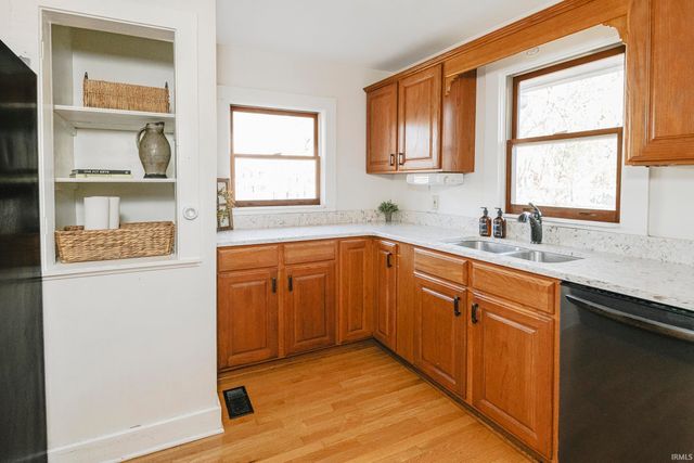 5889 E State Road 46 Road, Bloomington, IN 47401