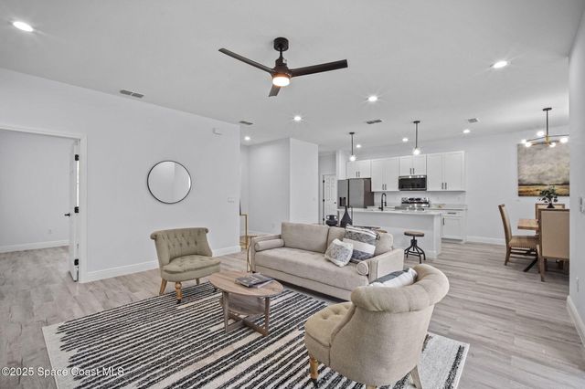 2668 Dennis Avenue SE, Palm Bay, FL 32909