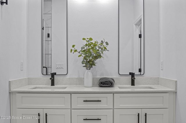 2668 Dennis Avenue SE, Palm Bay, FL 32909