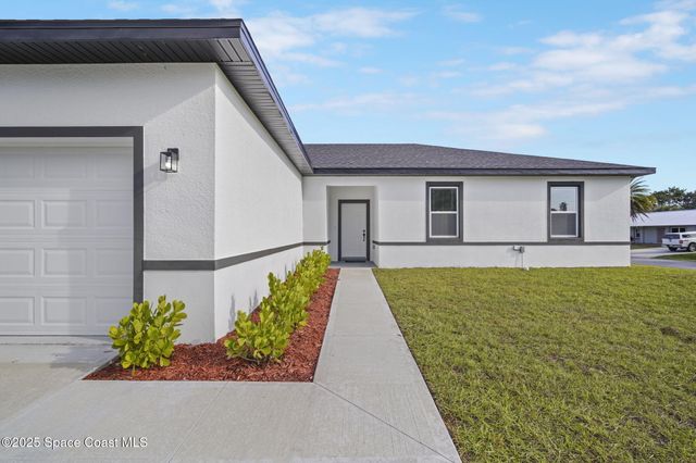 2668 Dennis Avenue SE, Palm Bay, FL 32909