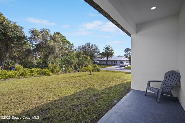 2668 Dennis Avenue SE, Palm Bay, FL 32909