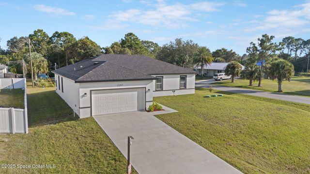 2668 Dennis Avenue SE, Palm Bay, FL 32909