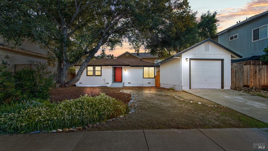 1380 Velma Ave, Santa Rosa, CA 95403