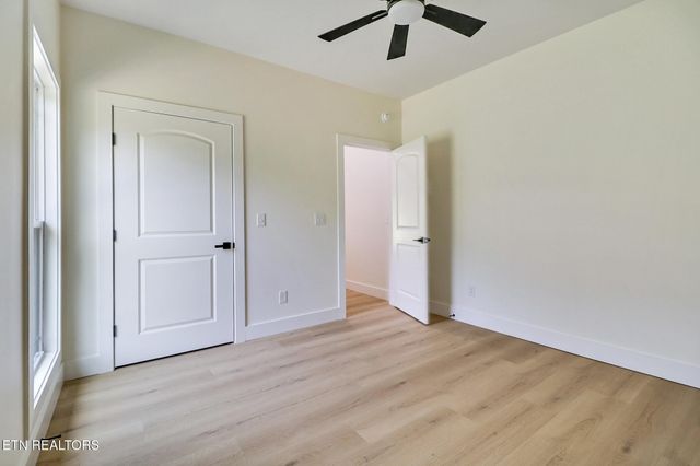 1458 Taylor Place Rd, Jamestown, TN 38556