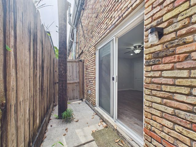 5333 Richmond Avenue 11, Houston, TX 77056