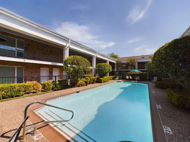 5333 Richmond Avenue 11, Houston, TX 77056