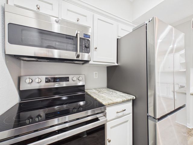 5333 Richmond Avenue 11, Houston, TX 77056