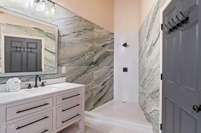 525 Sourdough Hollow Road, Kodak, TN 37764