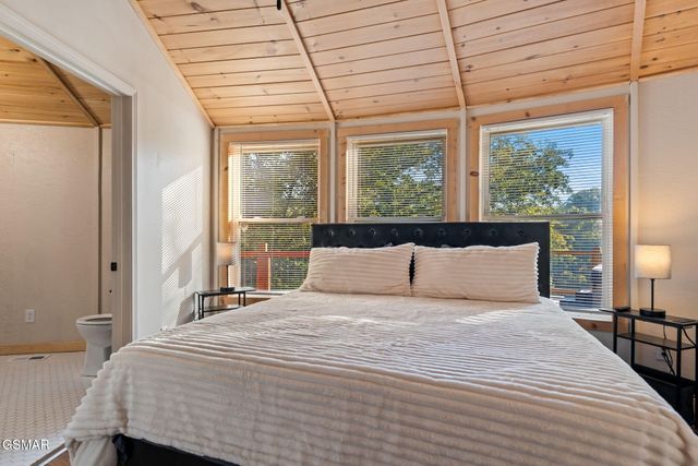 525 Sourdough Hollow Road, Kodak, TN 37764