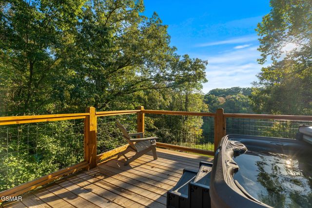 525 Sourdough Hollow Road, Kodak, TN 37764