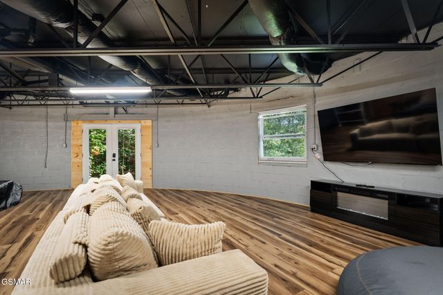 525 Sourdough Hollow Road, Kodak, TN 37764