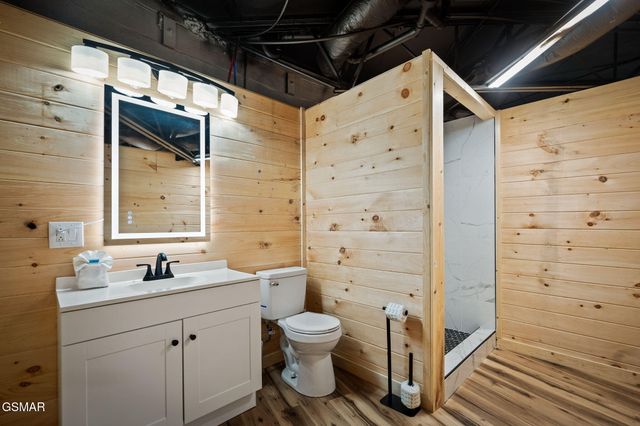 525 Sourdough Hollow Road, Kodak, TN 37764