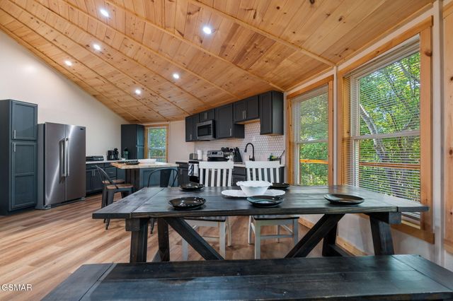 525 Sourdough Hollow Road, Kodak, TN 37764