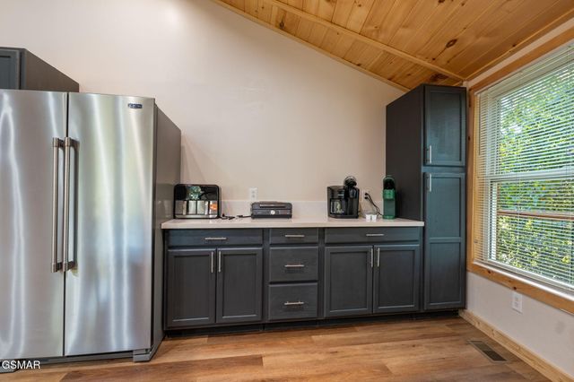 525 Sourdough Hollow Road, Kodak, TN 37764