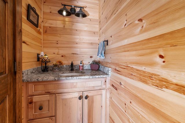 927 Ashueot Drive, Washington, NH 03280