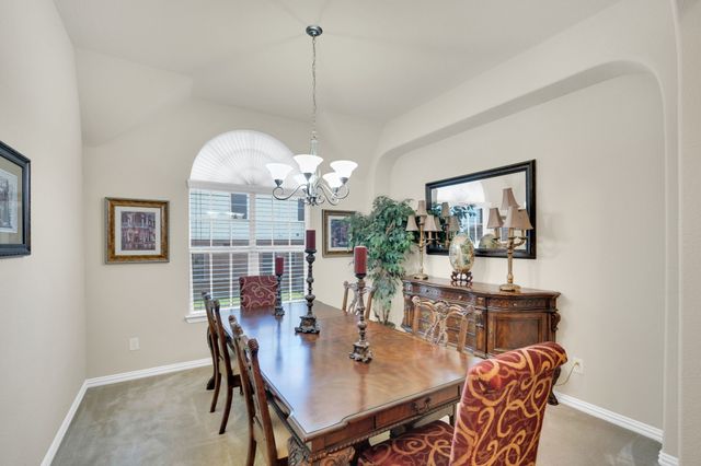 900 Ginger Trail, Desoto, TX 75115