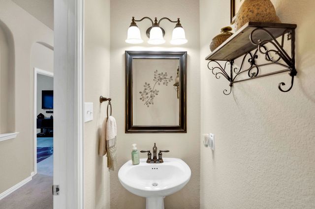 900 Ginger Trail, Desoto, TX 75115