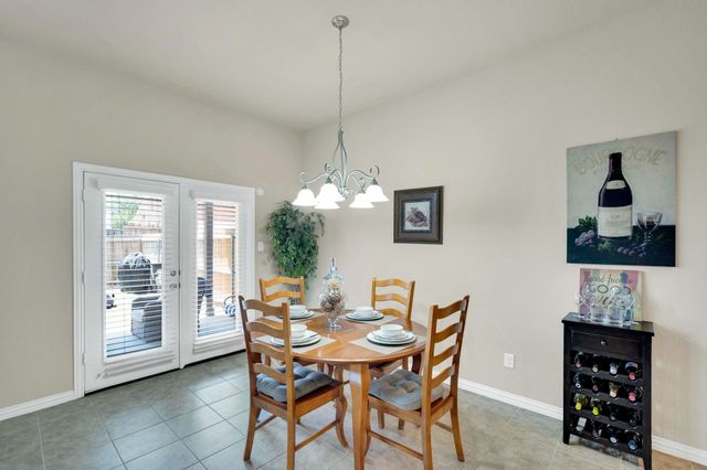 900 Ginger Trail, Desoto, TX 75115