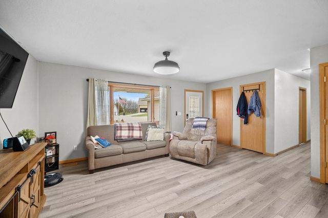 1161 S Goodrich Street, Colfax, IA 50054