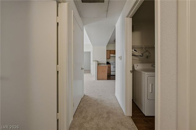 2141 Hussium Hills Street 102, Las Vegas, NV 89108
